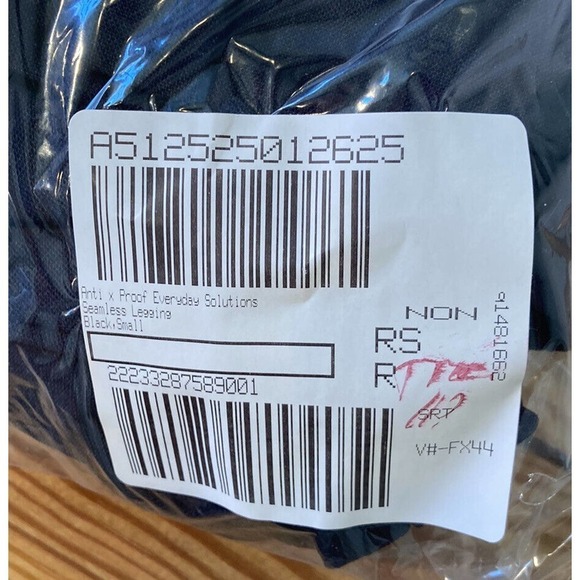 NEW Anti X Everyday Solutions Seamless Leggings Size Small Women’s Black - Picture 8 of 8